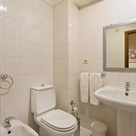 Lovelystay - Ayres With Terrace & Ac *