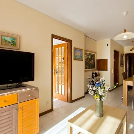 Apartment Lovelystay - Ayres With Terrace & Ac