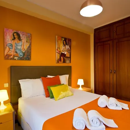 Lovelystay - Ayres With Terrace & Ac Apartment