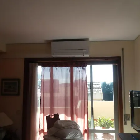 Lovelystay - Ayres With Terrace & Ac *